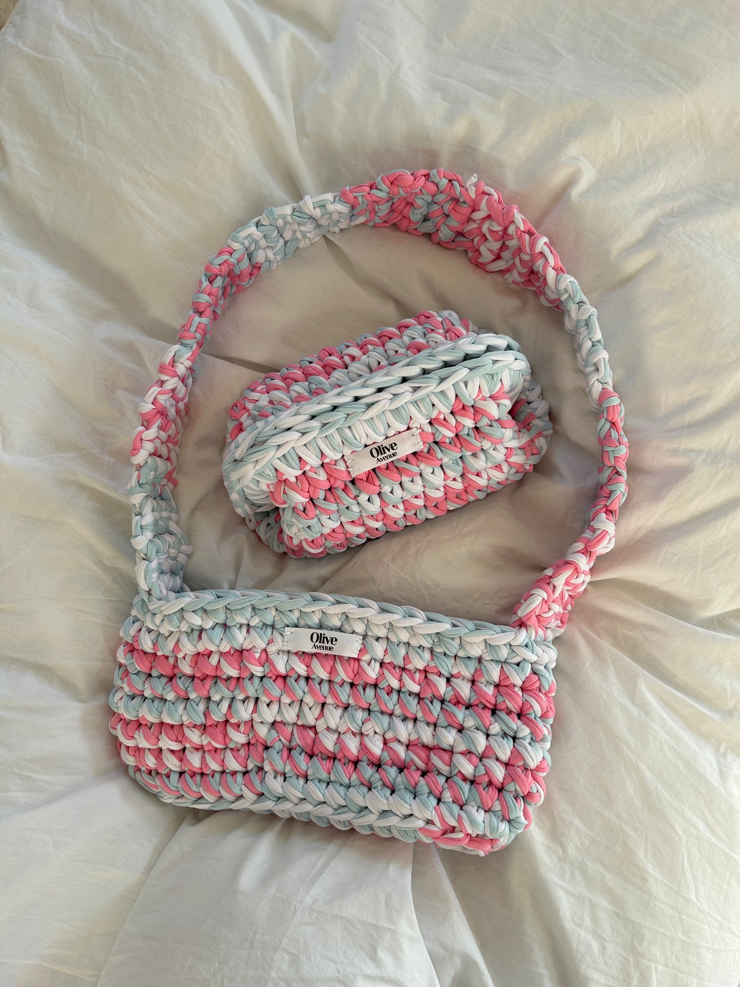 Bubblegum Clutch
