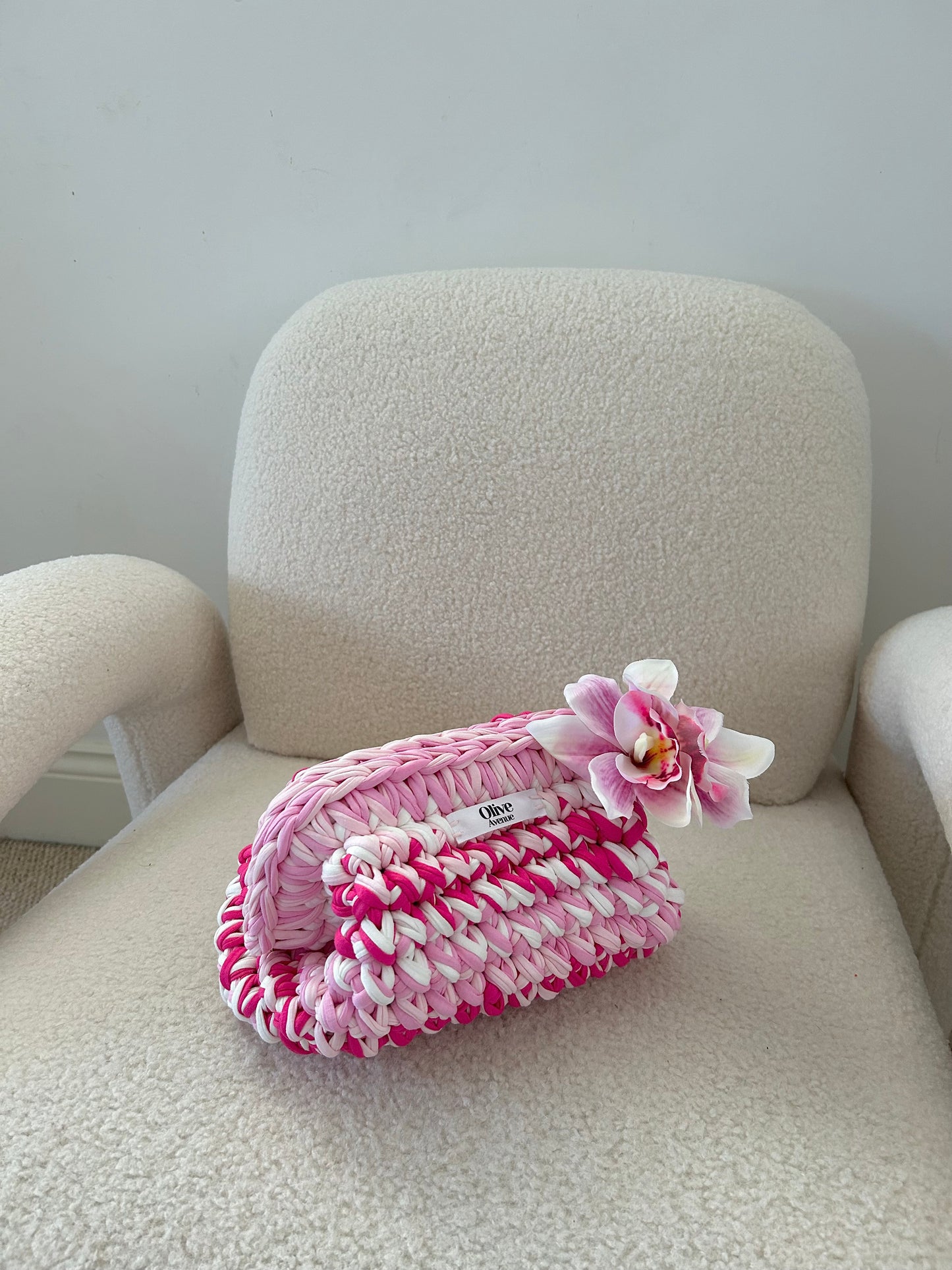 Clutch bag in Hibiscus