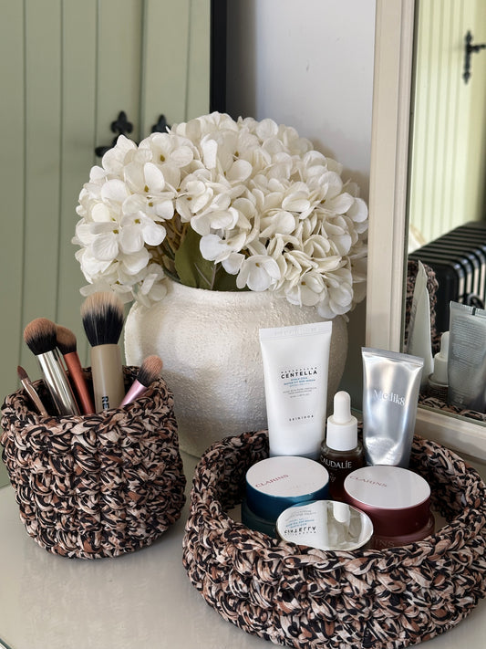 Leopard vanity set