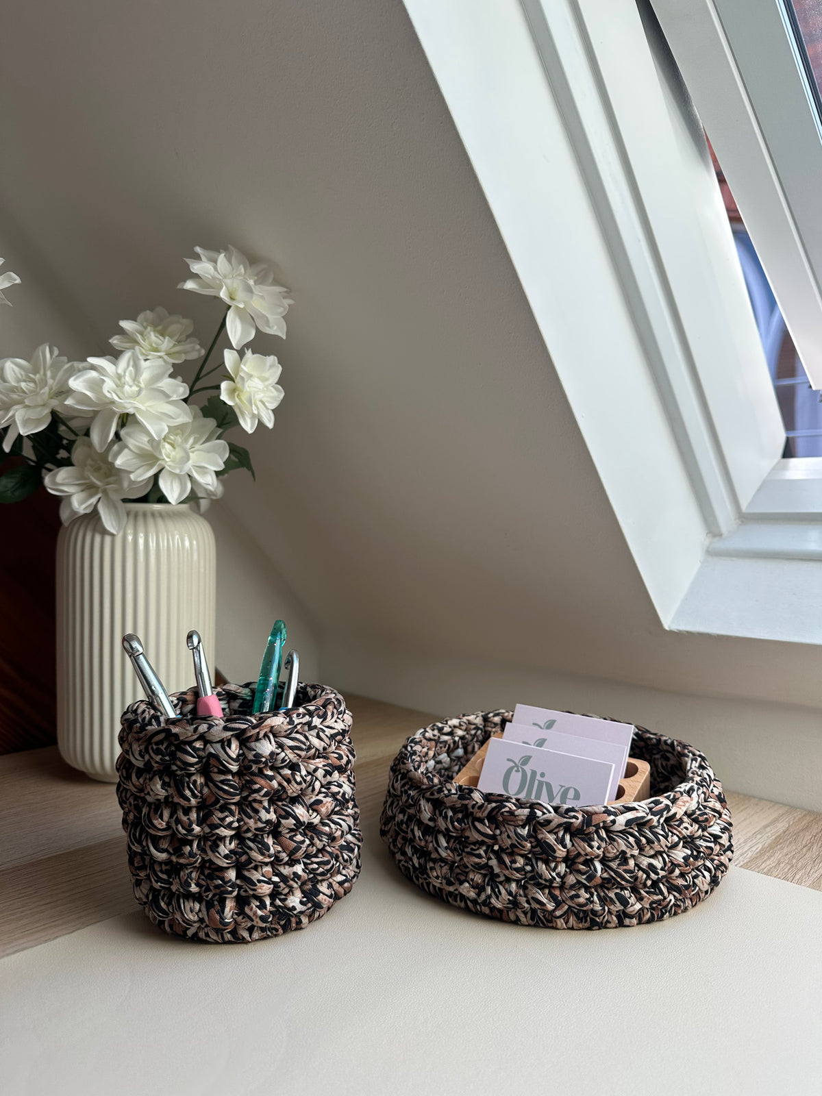 Leopard vanity set