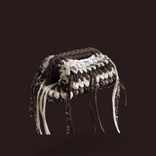 Wild cocoa clutch